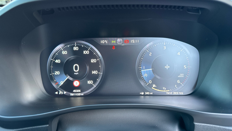 Volvo Xc40 2.0 D3 R DESIGN Pro 5dr Diesel Estate